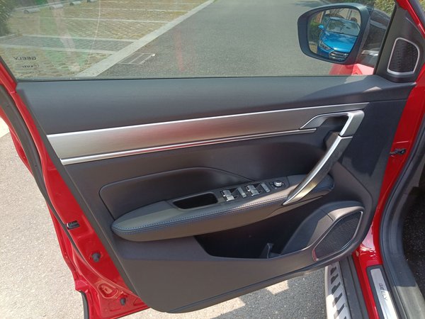 Geely Binyue 2020, 67200 км, за 42700 CNY - фото 27