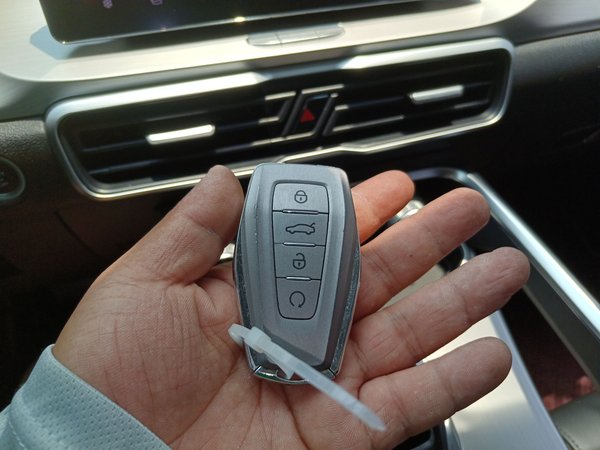 Geely Binyue 2020, 67200 км, за 42700 CNY - фото 13