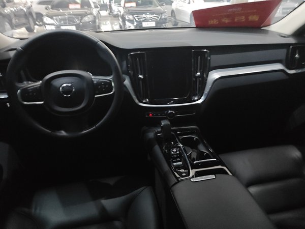 Volvo S60 New Energy 2020 T8 E-drive Гибридный полноприводный автомобиль Zhiyi Deluxe Edition, 2019 года