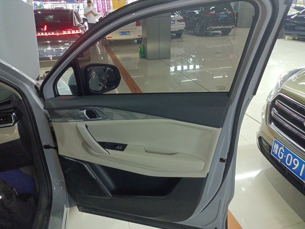 Lynk & Co 06 EP-M 2021, 33100 км, за 66900 CNY - фото 25