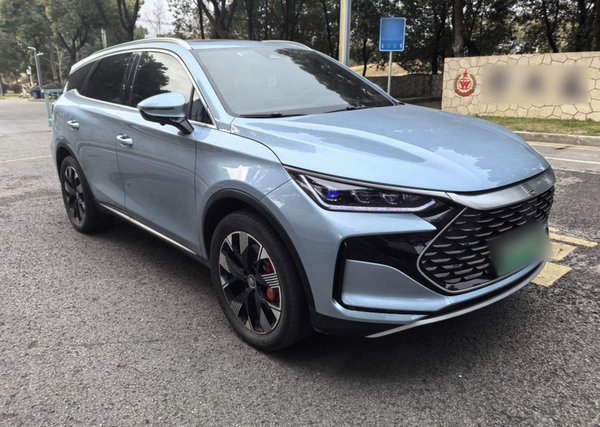 BYD Tang 2023, 17300 км, за 154600 CNY