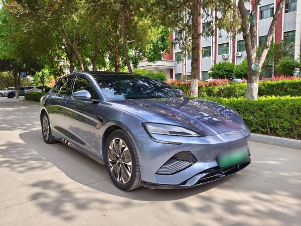 BYD Seal 2022, 25000 км, за 99400 CNY