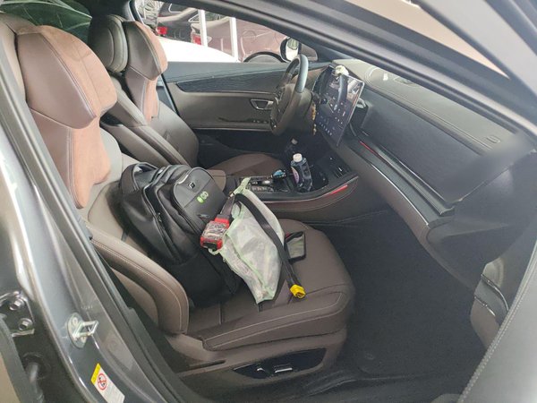 BYD Han 2020, 76300 км, за 75200 CNY - фото 25