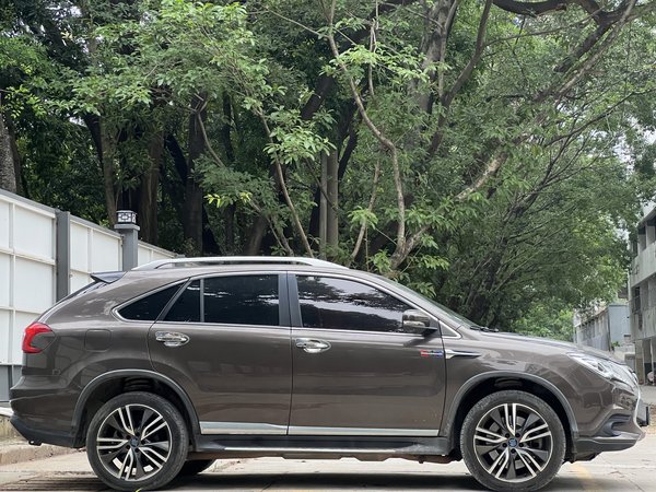 BYD Tang 2017, 60500 км, за 50000 CNY