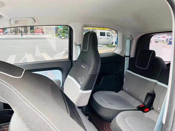 Модель Baojun E300 2020 Plus Interstellar Smart Travel Edition, 2020 года