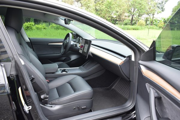 Tesla Model 3 2021, 83300 км, за 120900 CNY - фото 24