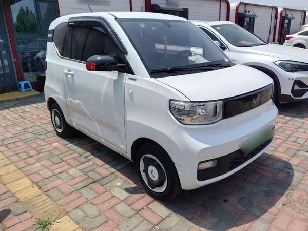 Wuling Hongguang MINIEV 2022, 14400 км, за 19600 CNY