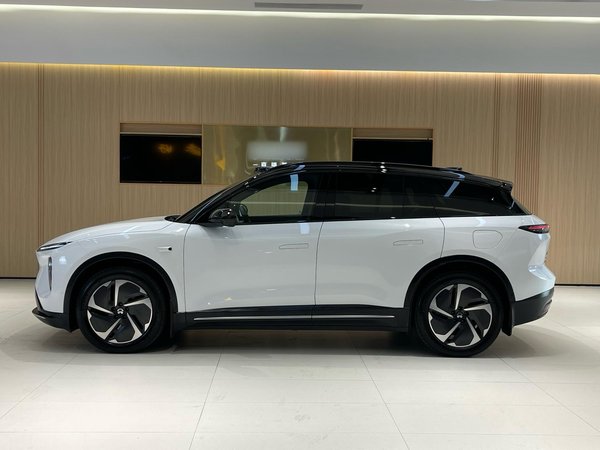 Nio ES6 2023, 680000 км, за 159400 CNY