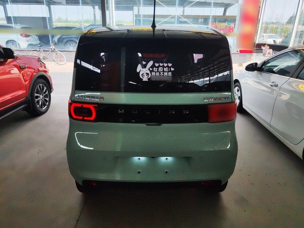 Wuling Hongguang MINIEV 2021, 13000 км, за 18200 CNY - фото 6
