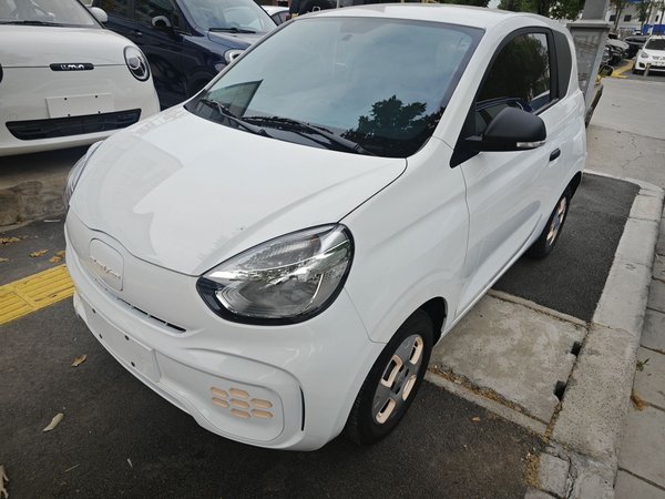 Roewe Clewe CLEVER 2021 302 км Отличное издание