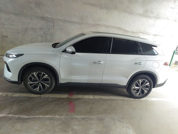 BYD Song 2024, 990000 км, за 81100 CNY