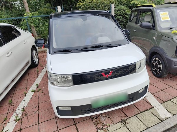 Wuling Hongguang MINIEV 2020, 30200 км, за 15100 CNY