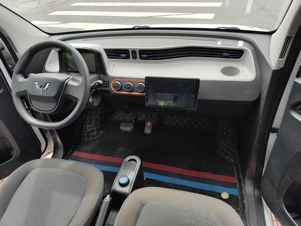 Wuling Hongguang MINIEV 2020, 30200 км, за 15100 CNY - фото 11