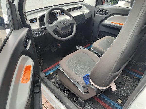 Wuling Hongguang MINIEV 2020, 30200 км, за 15100 CNY - фото 9