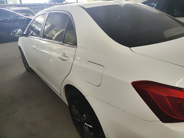 BYD Qin 2017, 106800 км, за 28300 CNY