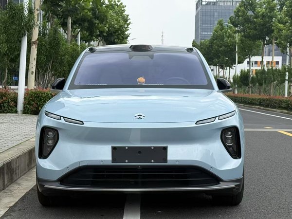 Модель Nio EC6 2023 мощностью 75 кВт*ч, 2023 года