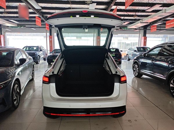 Volkswagen ID.7 Vision, 18500 км, за 121700 CNY - фото 23