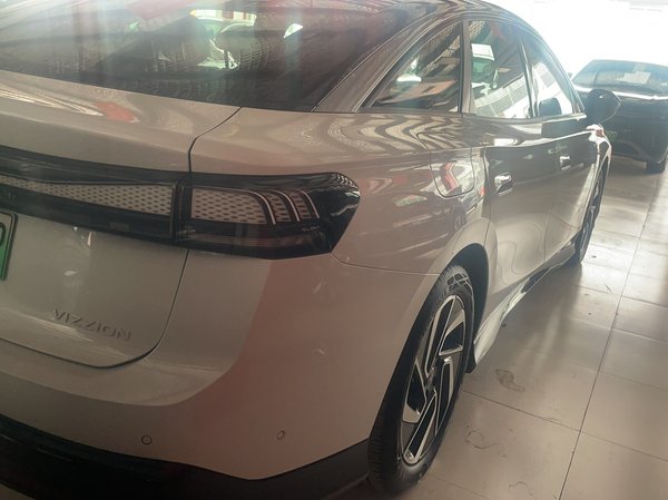 Volkswagen ID.7 Vision, 18500 км, за 121700 CNY - фото 8