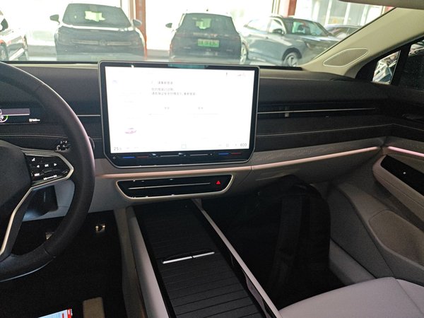 Volkswagen ID.7 Vision, 18500 км, за 121700 CNY - фото 17