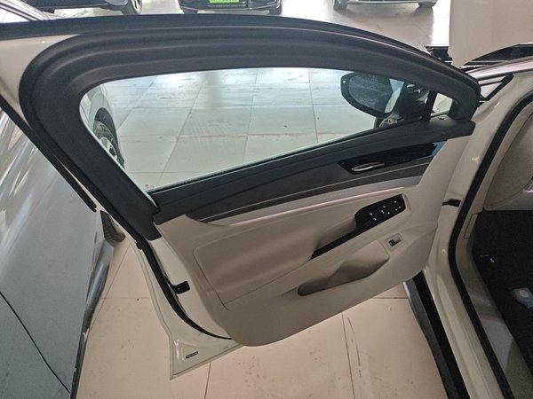 Volkswagen ID.7 Vision, 18500 км, за 121700 CNY - фото 27