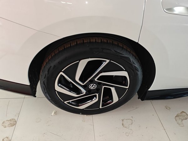 Volkswagen ID.7 Vision, 18500 км, за 121700 CNY - фото 11