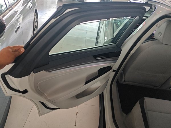 Volkswagen ID.7 Vision, 18500 км, за 121700 CNY - фото 28