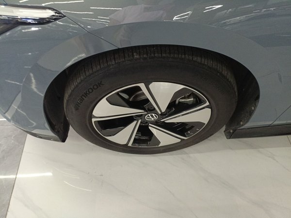 Volkswagen ID.7 Vision 2023, 45500 км, за 115400 CNY - фото 9