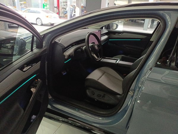 Volkswagen ID.7 Vision 2023, 45500 км, за 115400 CNY - фото 20