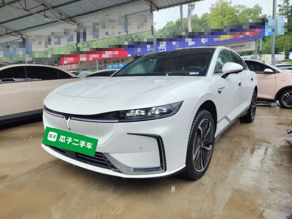 Автомобиль Lantu Lantu Chasing Light 2023 с полным приводом Ultimate Edition