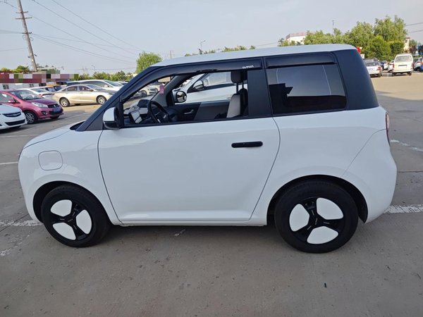 Changan Lumin 2023, 15700 км, за 30800 CNY