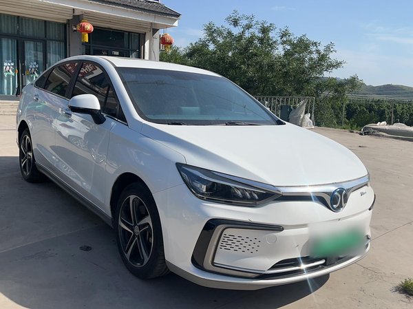 Beijing EU5 2018, 111900 км, за 46900 CNY