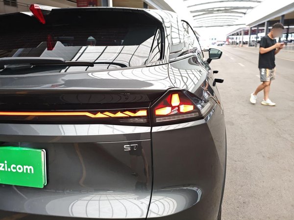 Deepal S07 2023, 29900 км, за 100300 CNY - фото 8