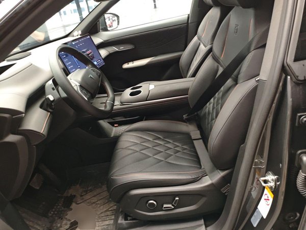 Deepal S07 2023, 29900 км, за 100300 CNY - фото 19