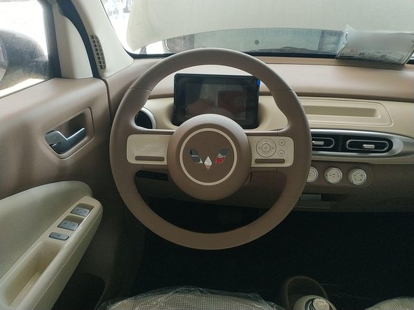 Wuling Hongguang MINIEV, 100 км, за 31200 CNY - фото 16