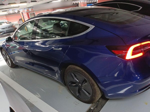 Tesla Model 3 2019, 45700 км, за 102300 CNY