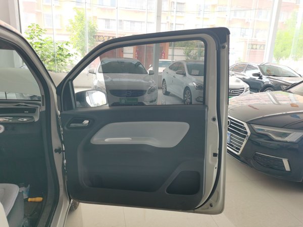 Wuling Hongguang MINIEV 2022, 44200 км, за 18200 CNY - фото 16