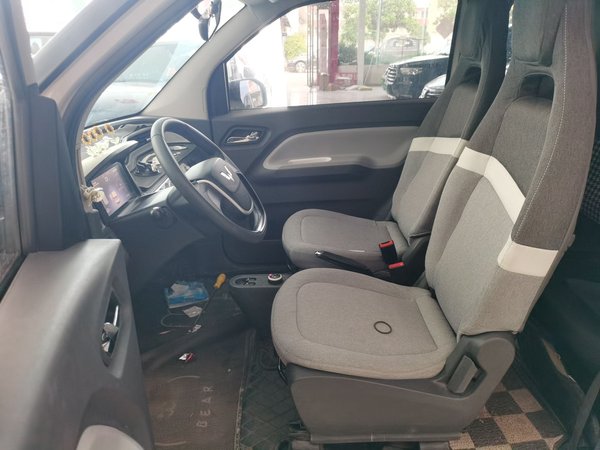 Wuling Hongguang MINIEV 2022, 44200 км, за 18200 CNY - фото 23