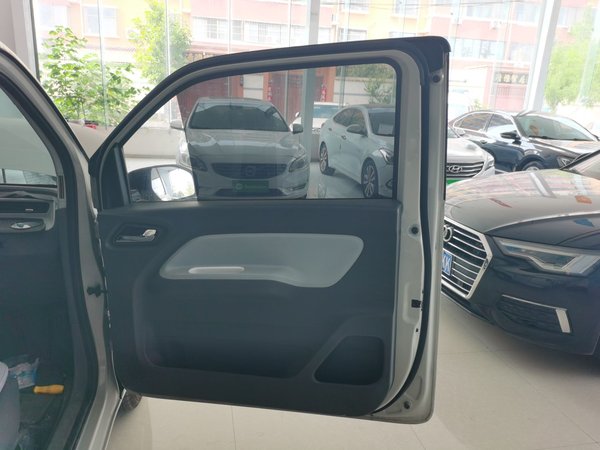 Wuling Hongguang MINIEV 2022, 44200 км, за 18200 CNY - фото 15