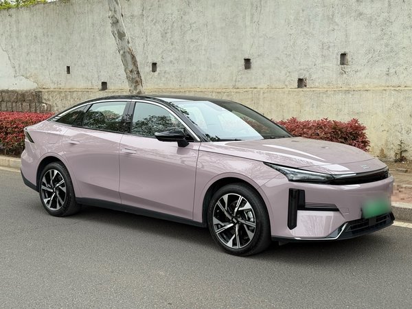 Geely Galaxy L6 2024, 10100 км, за 88900 CNY