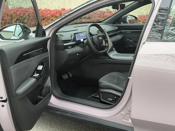 Geely Galaxy L6 2024, 10100 км, за 88900 CNY - фото 20