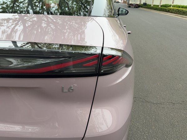 Geely Galaxy L6 2024, 10100 км, за 88900 CNY - фото 8