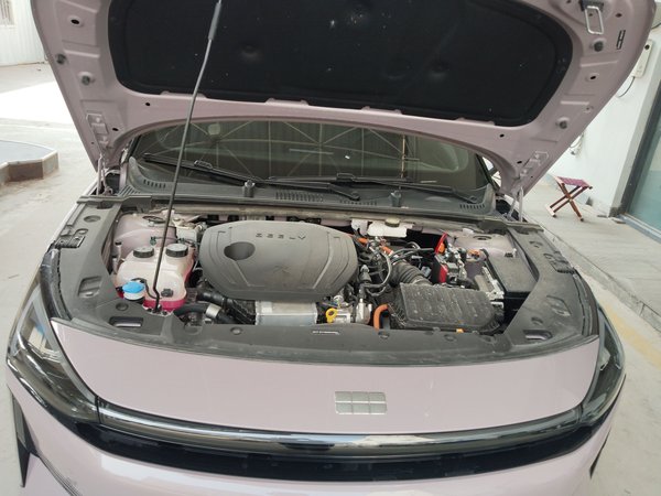 Geely Galaxy L6 2024, 10100 км, за 88900 CNY - фото 29