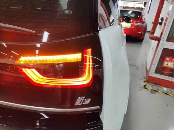 BMW i3 2019, 79800 км, за 71000 CNY - фото 8
