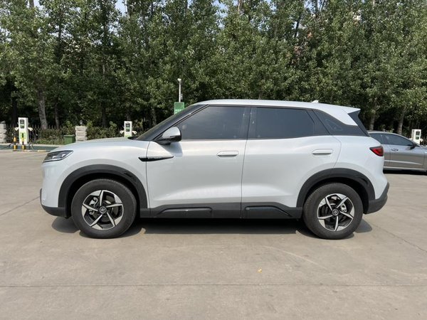 BYD Yuan UP 2024, 440000 км, за 65800 CNY