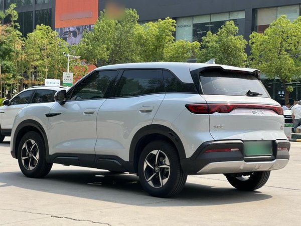 BYD Yuan UP 2024, 440000 км, за 65800 CNY