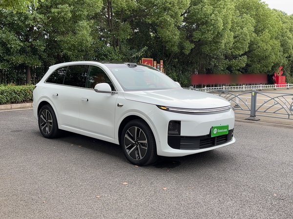 Li Auto L6 2024, 10900 км, за 215100 CNY