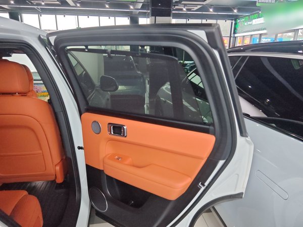 Li Auto L6 2024, 10900 км, за 215100 CNY - фото 26