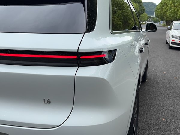 Li Auto L6 2024, 10900 км, за 215100 CNY - фото 8