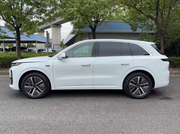 Li Auto L6 2024, 10900 км, за 215100 CNY