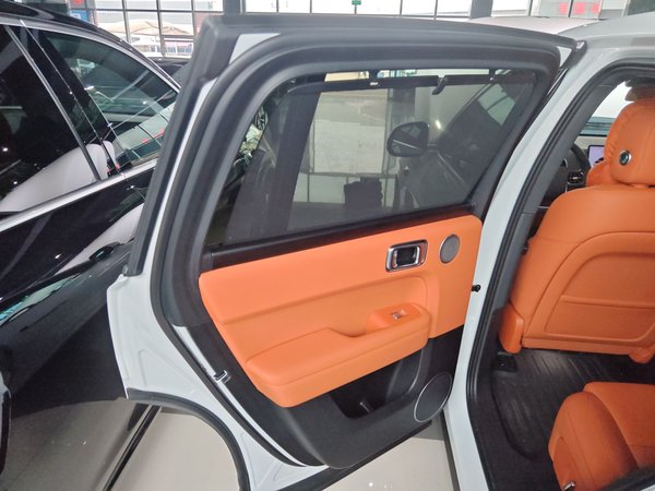 Li Auto L6 2024, 10900 км, за 215100 CNY - фото 28